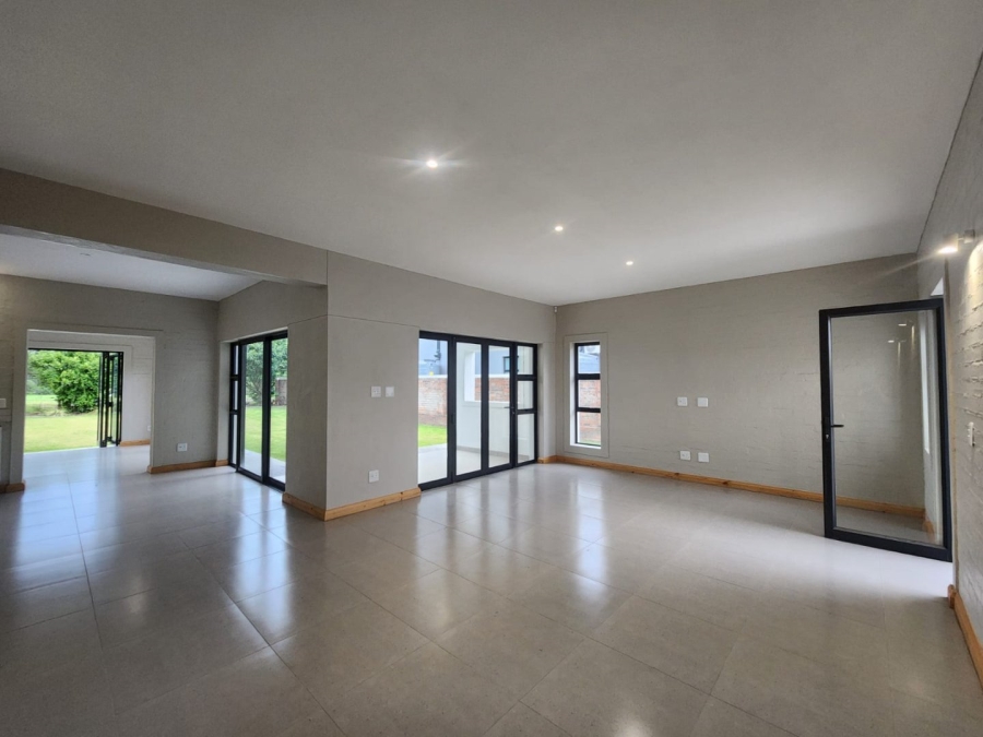 3 Bedroom Property for Sale in King George Park Western Cape